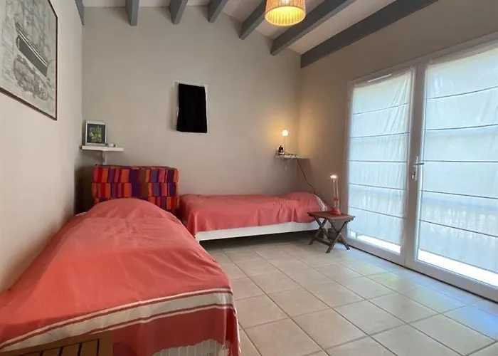 Villa Maison 6 Pièces 10 Couchages Georges D'oléron Sgo000-069 Saint-Georges-d'Oleron