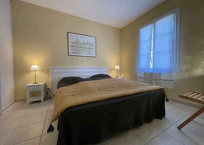 Maison 6 Pièces 10 Couchages Georges D'oléron Sgo000-069 Villa *