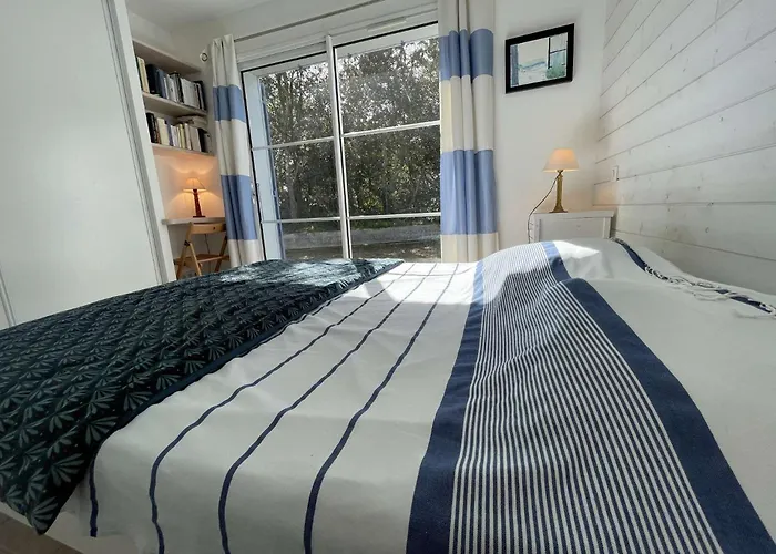 Villa Maison 6 Pièces 10 Couchages Georges D'oléron Sgo000-069 *